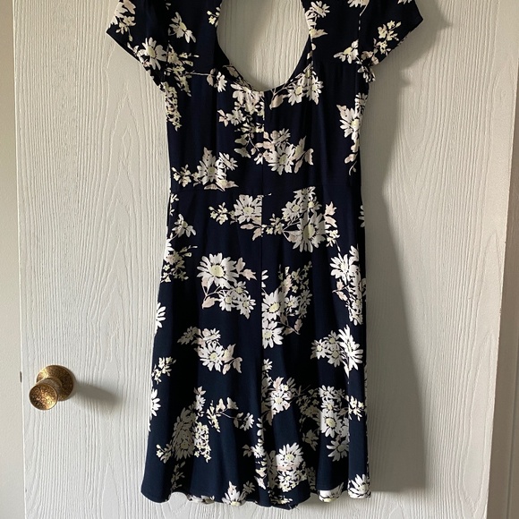 Le Chateau Navy Floral Dress - Picture 3 of 8